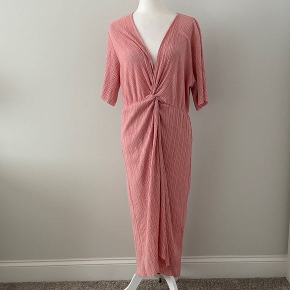 All in Favor Blush Midi Dress - Picture 3 of 5